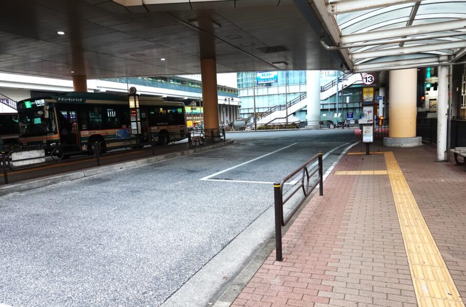 立川駅13番バス停