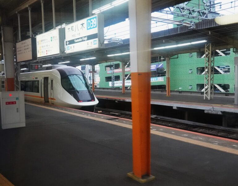 ビスタカー　車窓（大和八木駅）