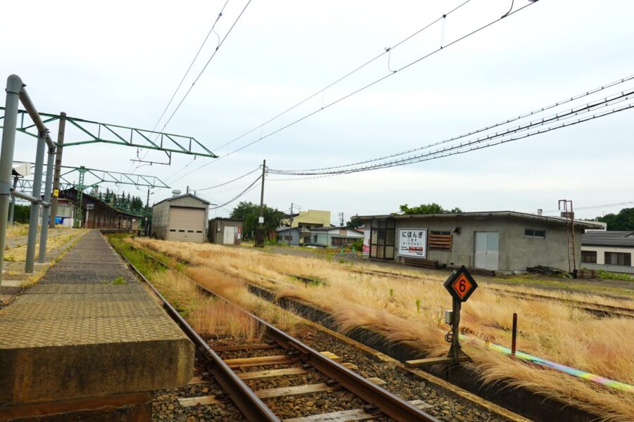 えちごトキめき鉄道　二本木駅　スイッチバックデッキからの眺め