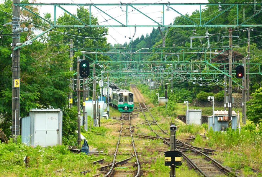 えちごトキめき鉄道　二本木駅　スイッチバック