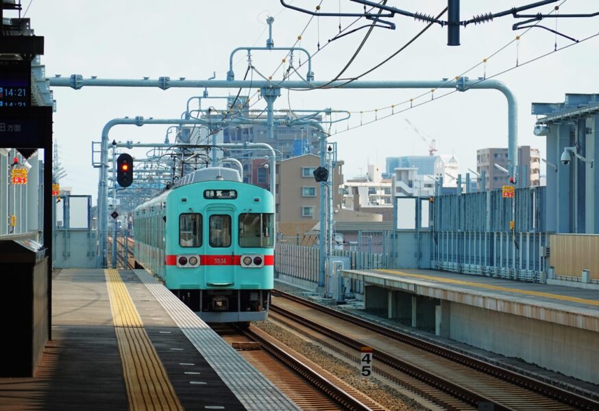 西鉄 桜並木駅（5000系）